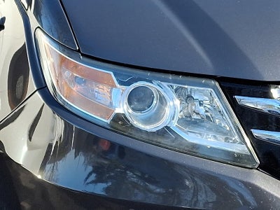 2015 Honda Odyssey Touring with DVD Rear Entertainment System and Navigation