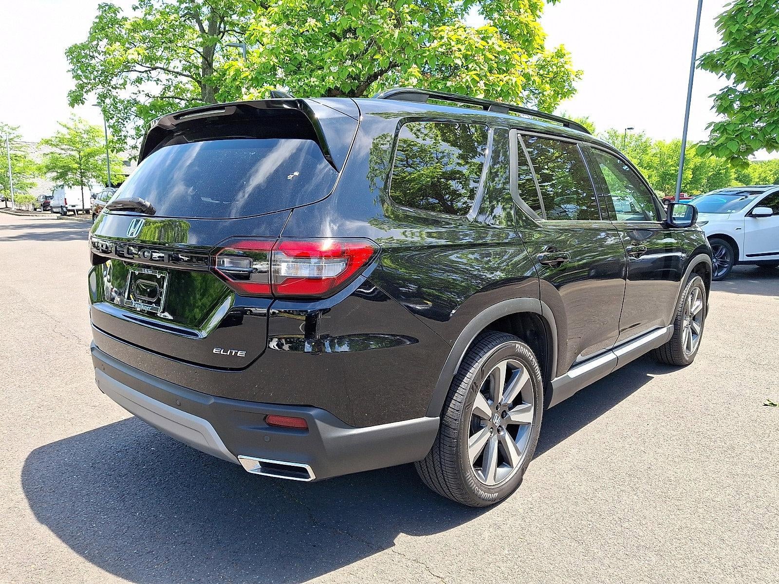 2025 Honda Pilot Elite AWD