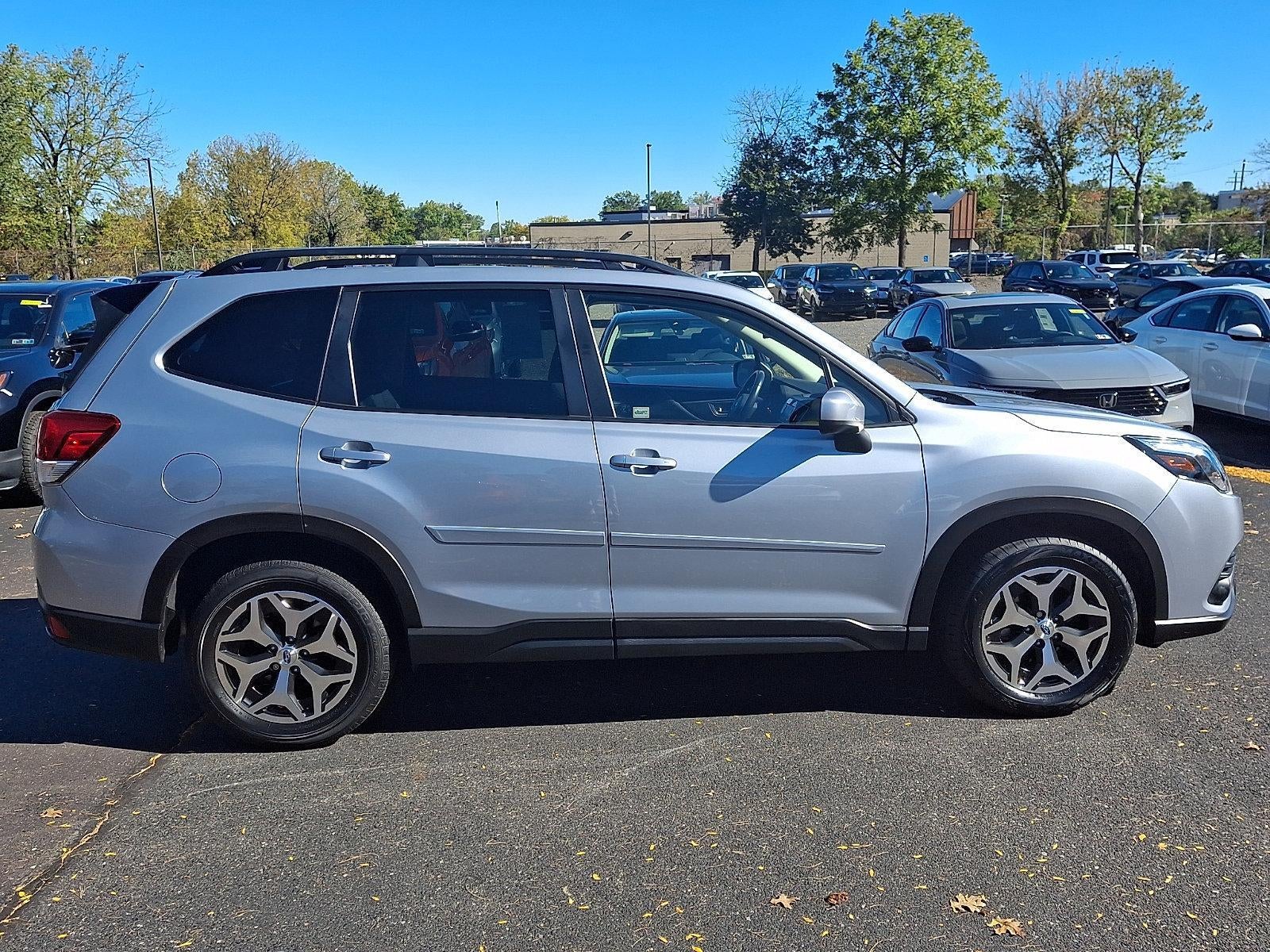 2024 Subaru Forester Premium AWD