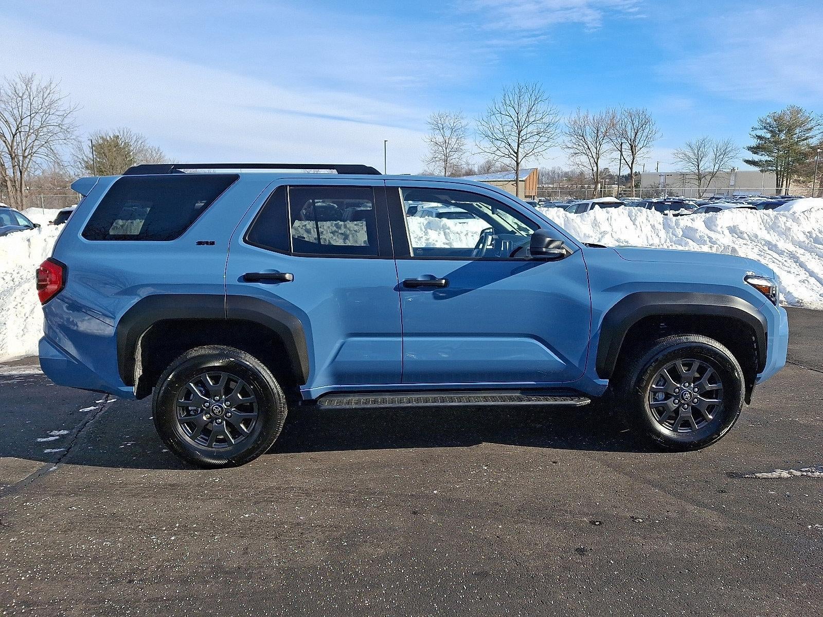 2025 Toyota 4Runner SR5 4WD (GS)