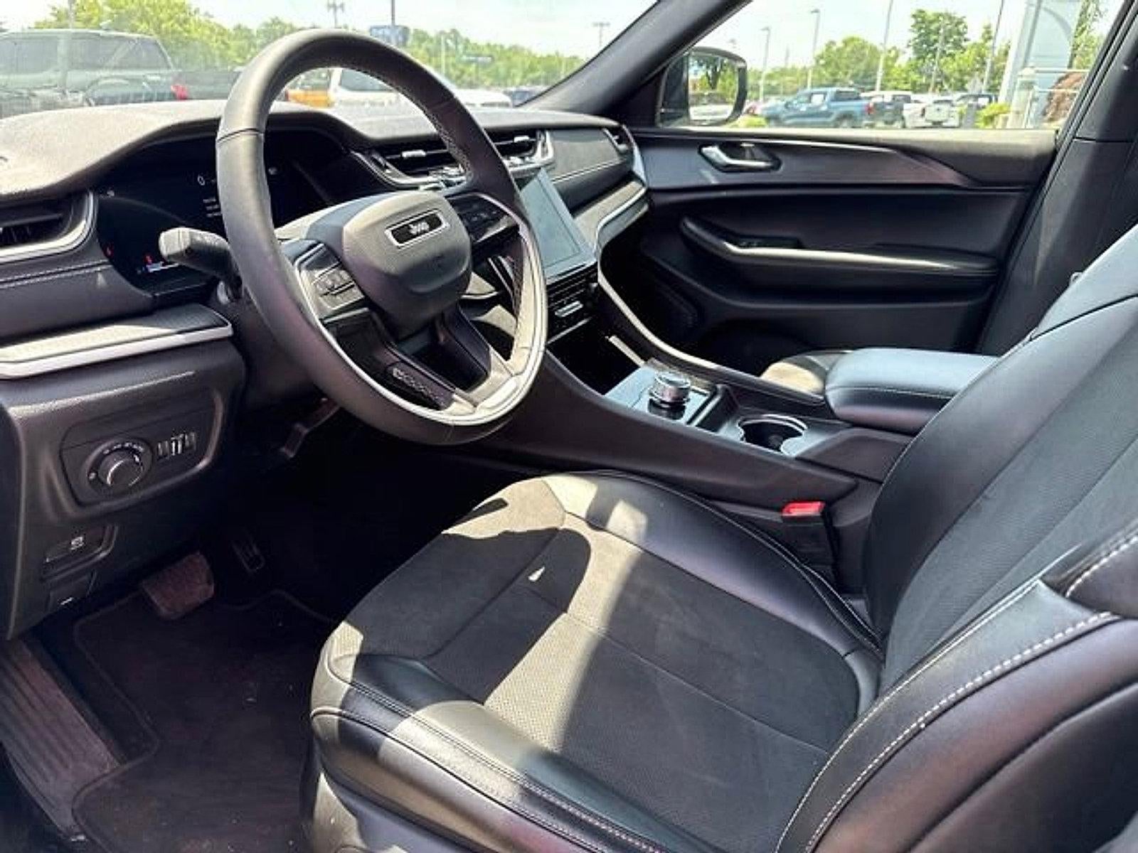 2025 Jeep Grand Cherokee Altitude 4x4