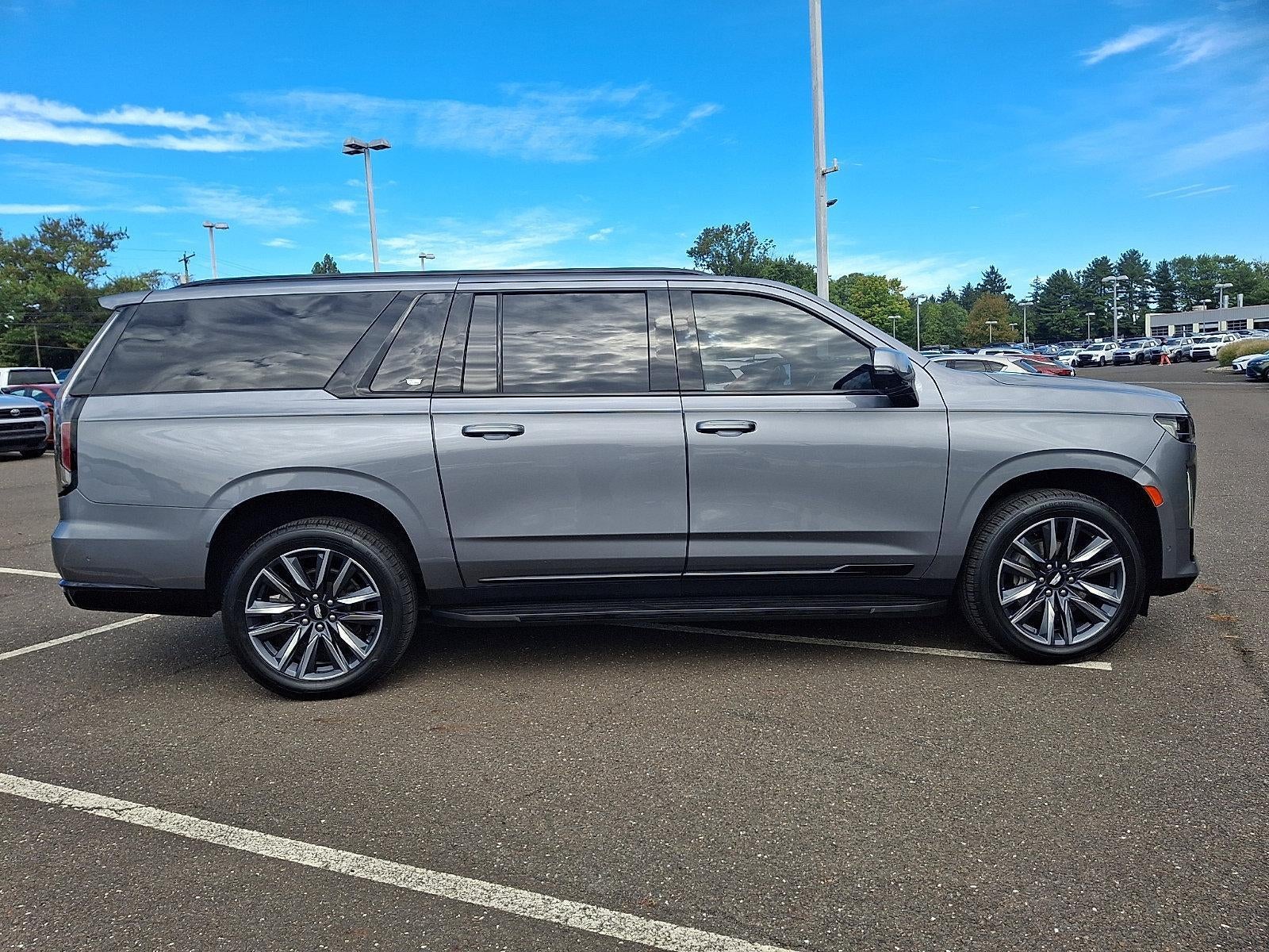 2022 Cadillac Escalade ESV 4WD Sport
