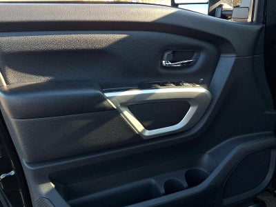 2021 Nissan Titan 4x4 Crew Cab SV