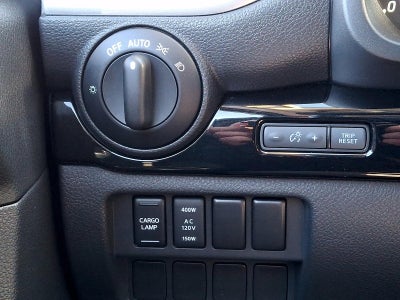 2021 Nissan Titan 4x4 Crew Cab SV