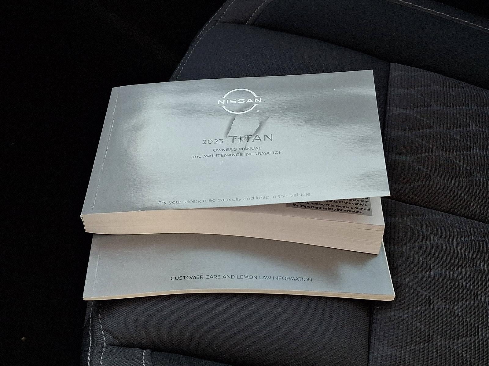 2021 Nissan Titan 4x4 Crew Cab SV