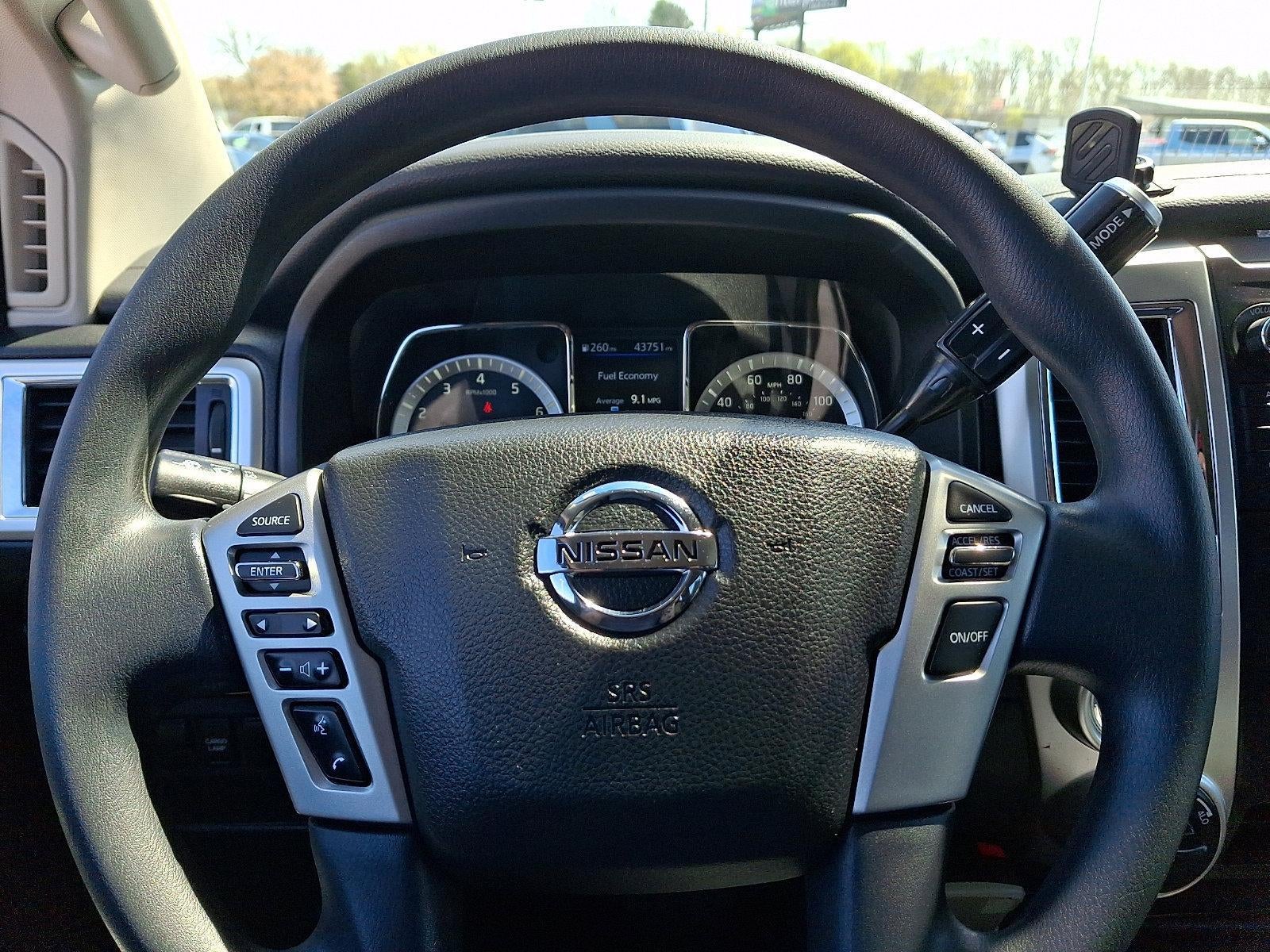 2019 Nissan Titan 4x4 Crew Cab SV