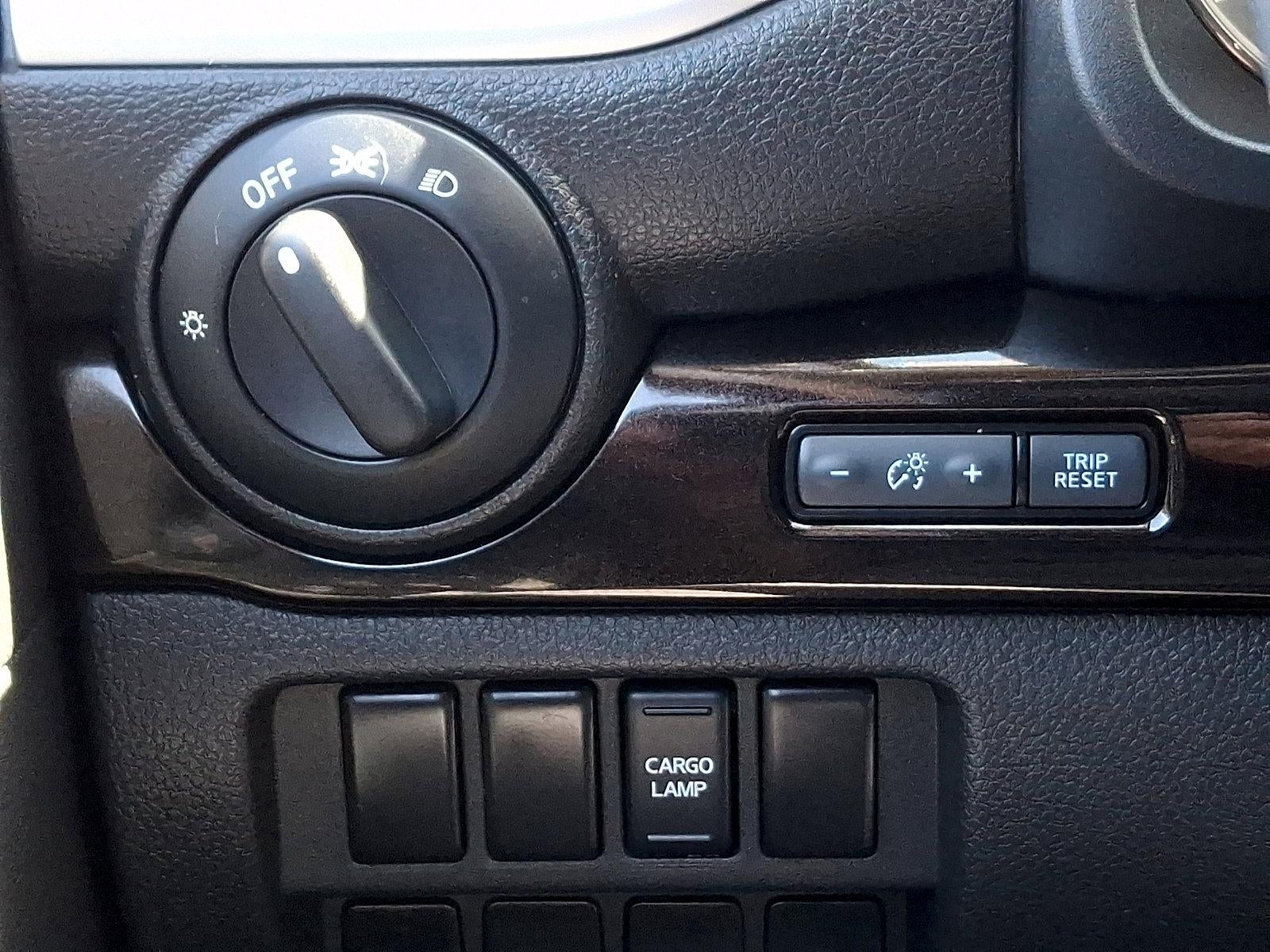 2019 Nissan Titan 4x4 Crew Cab SV