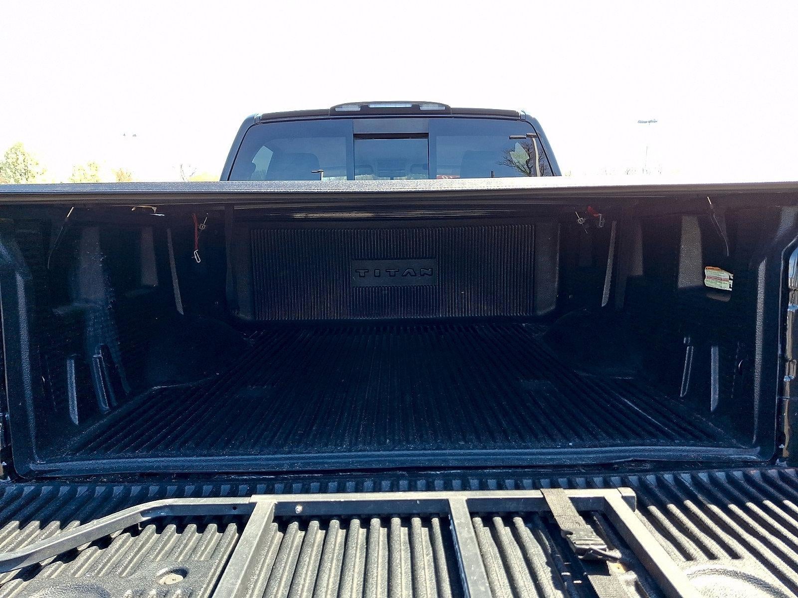 2019 Nissan Titan 4x4 Crew Cab SV