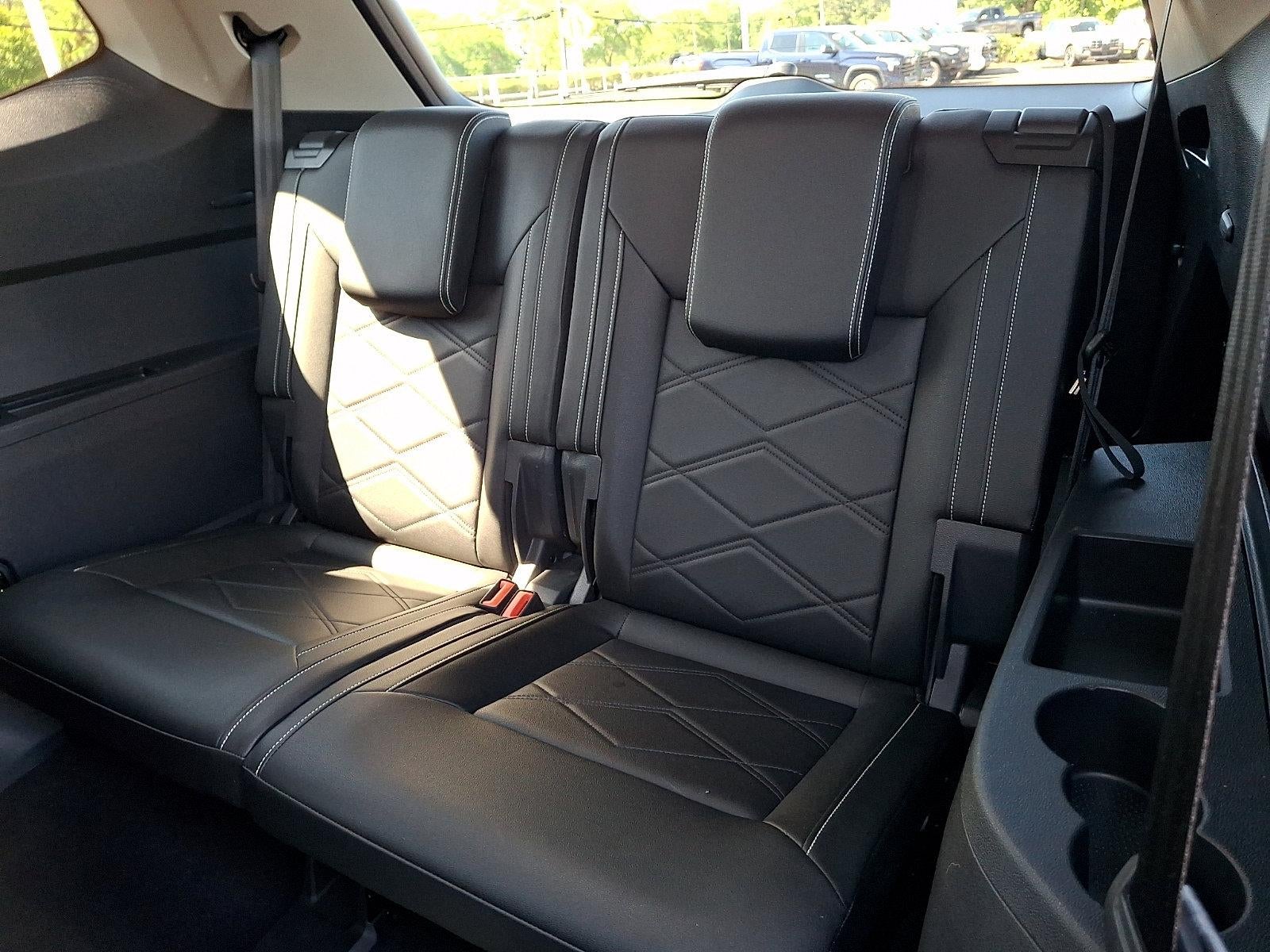 2025 Volkswagen Atlas 2.0T SE w/Technology 4MOTION