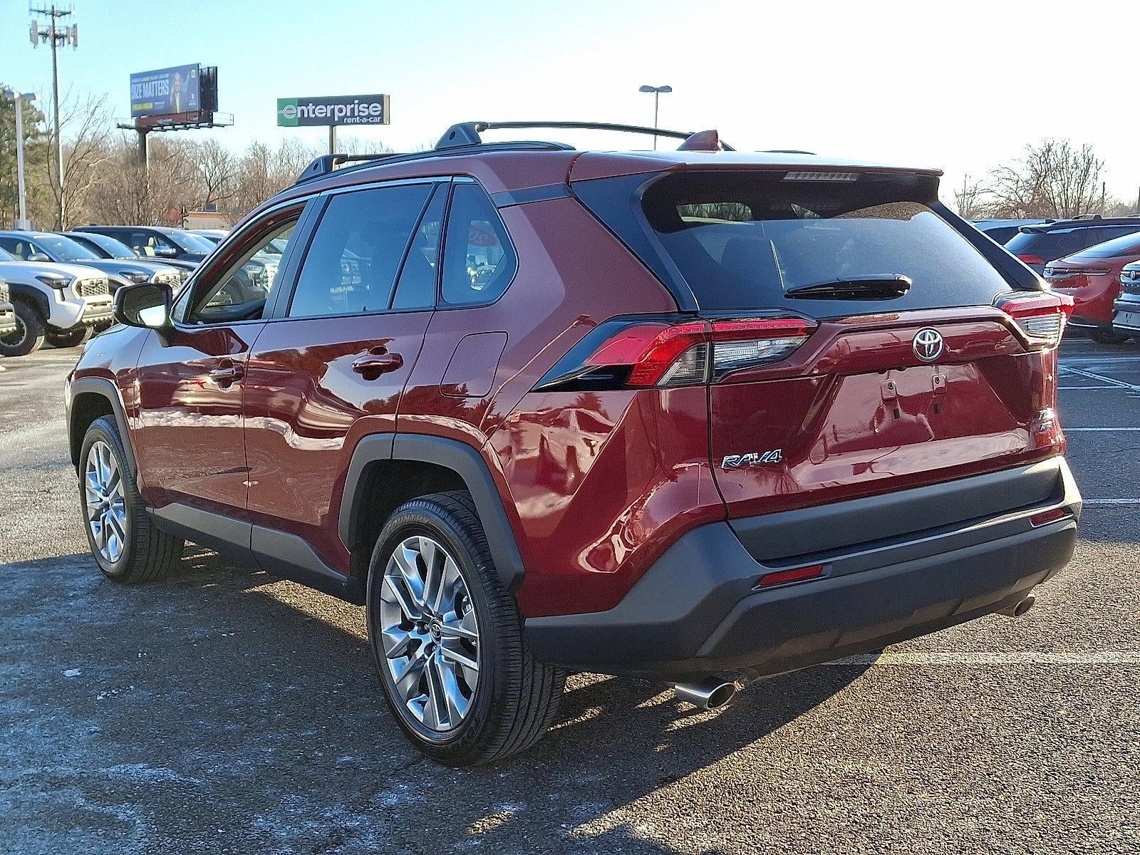 2025 Toyota RAV4 XLE Premium AWD (Natl)