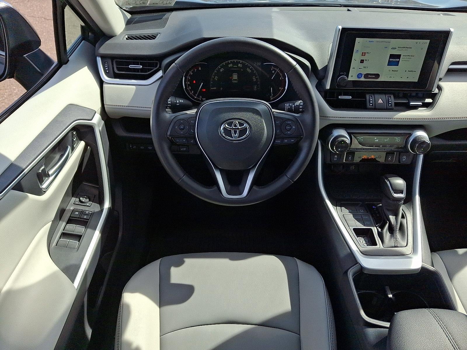 2025 Toyota RAV4 XLE Premium AWD (Natl)