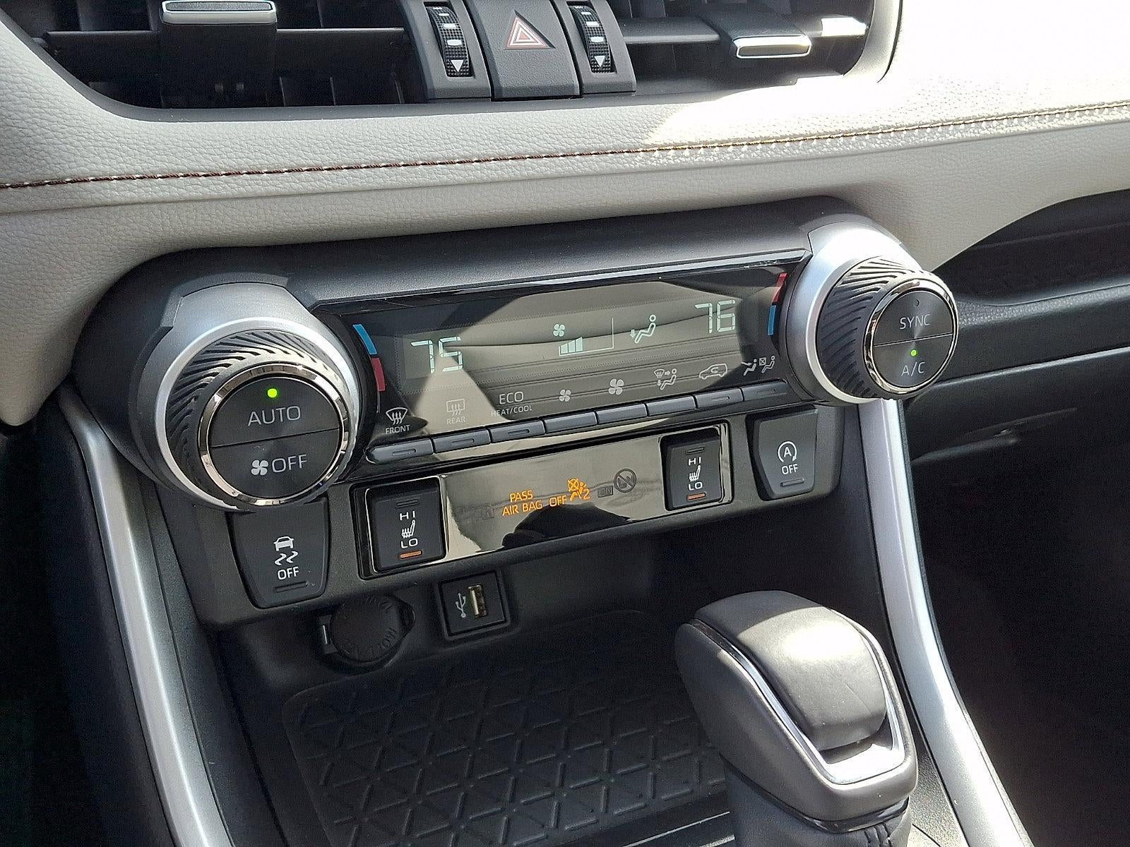 2025 Toyota RAV4 XLE Premium AWD (Natl)