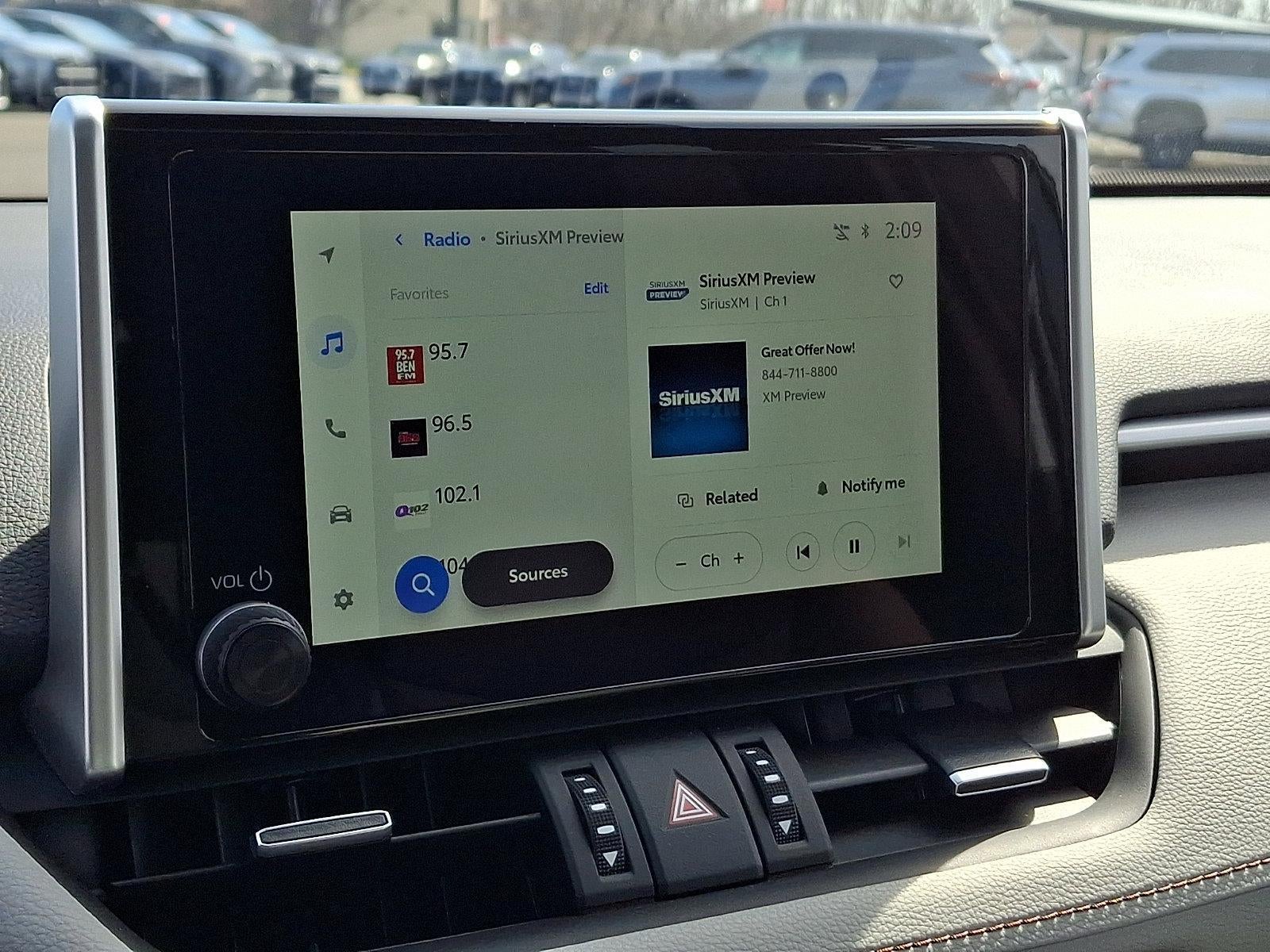 2025 Toyota RAV4 XLE Premium AWD (Natl)