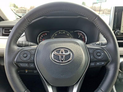2025 Toyota RAV4 XLE Premium AWD (Natl)