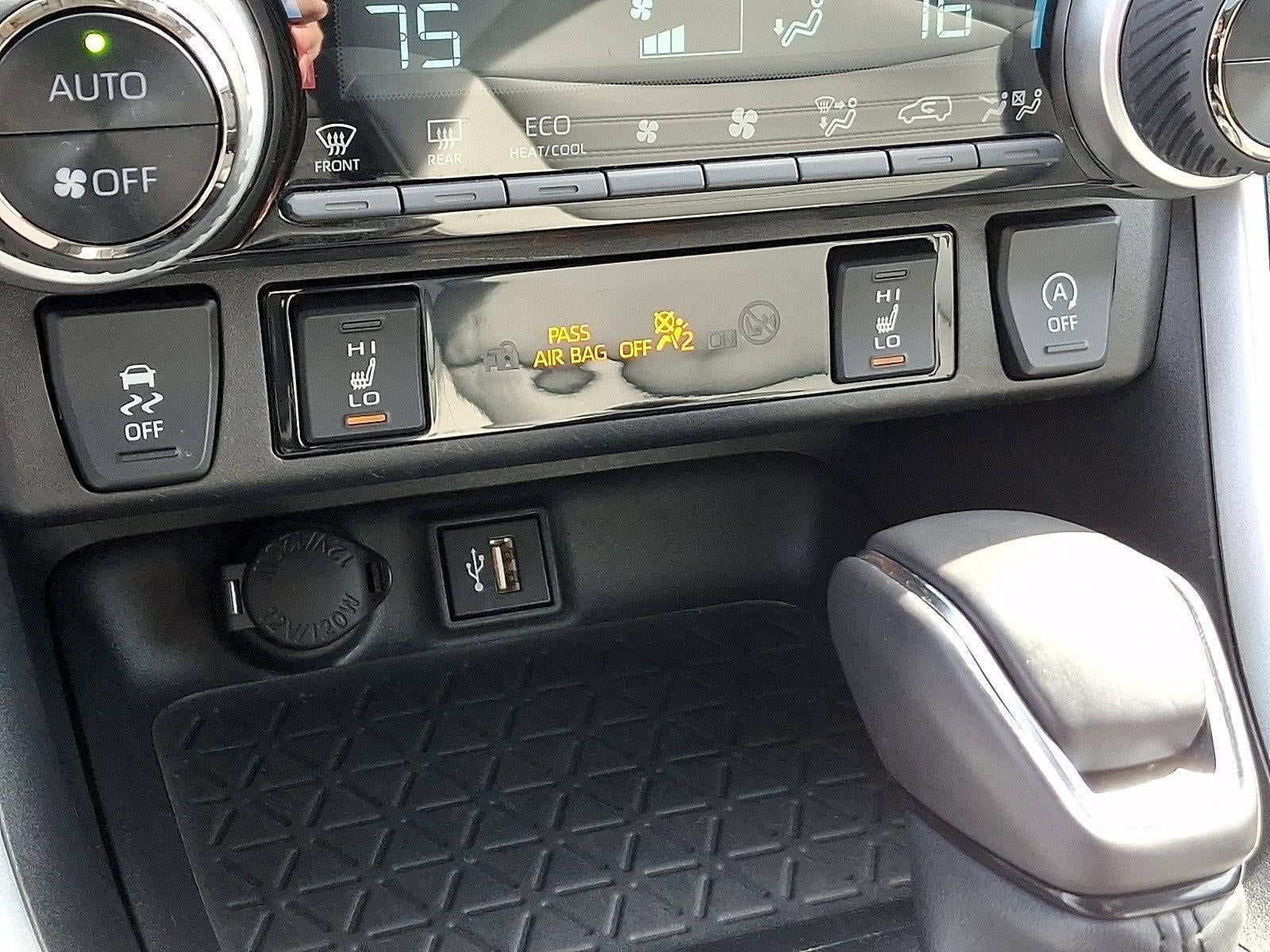 2025 Toyota RAV4 XLE Premium AWD (Natl)