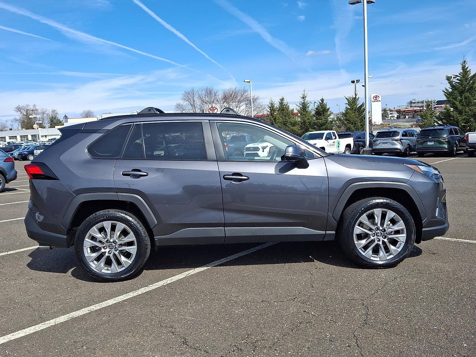 2025 Toyota RAV4 XLE Premium AWD (Natl)