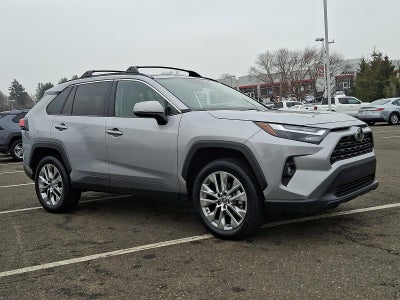 2025 Toyota RAV4 XLE Premium AWD (Natl)