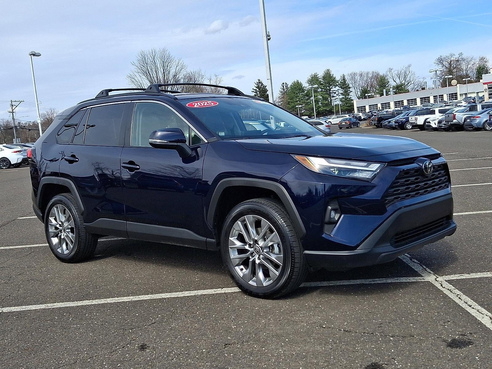 2025 Toyota RAV4 XLE Premium AWD (Natl)