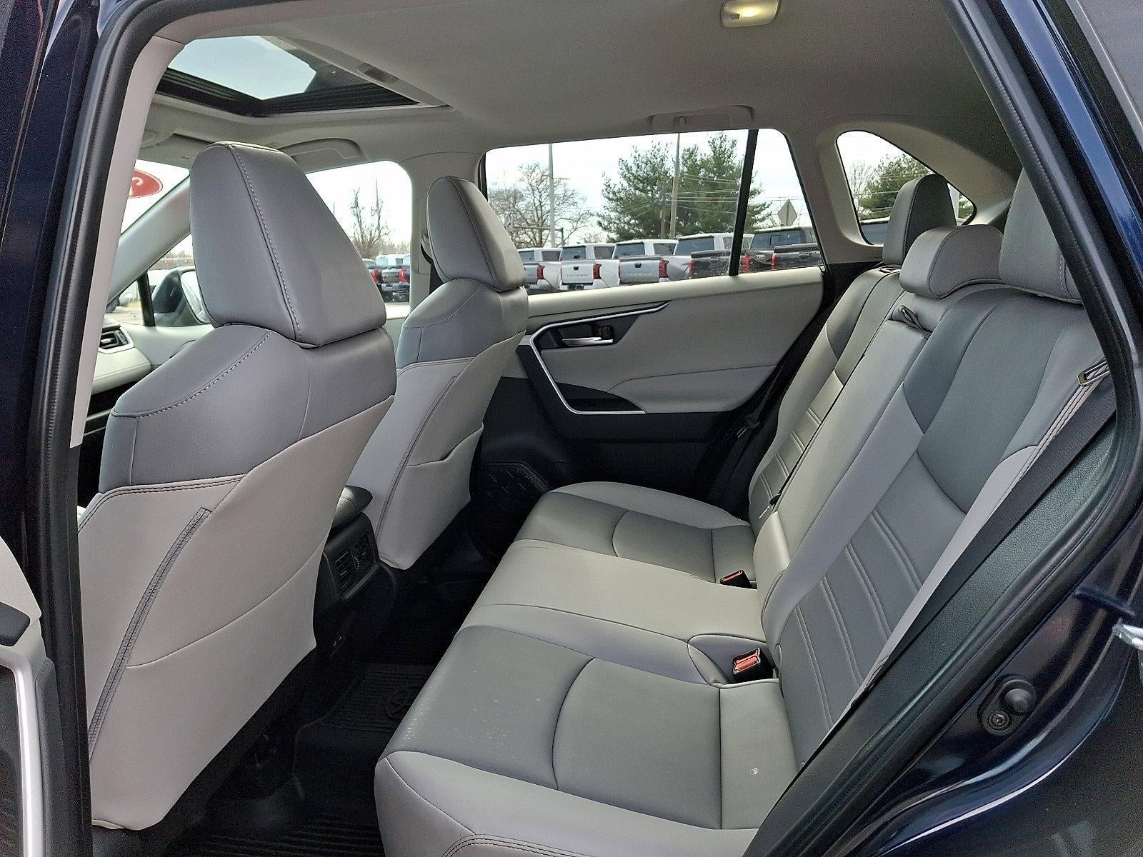 2025 Toyota RAV4 XLE Premium AWD (Natl)