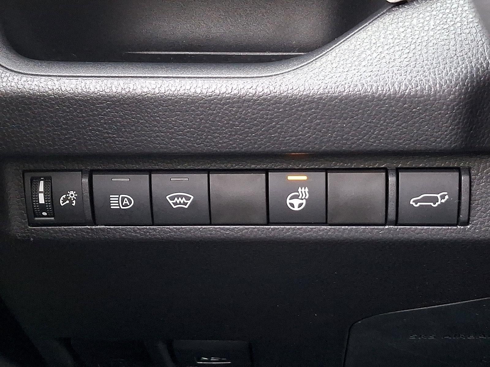 2025 Toyota RAV4 XLE Premium AWD (Natl)