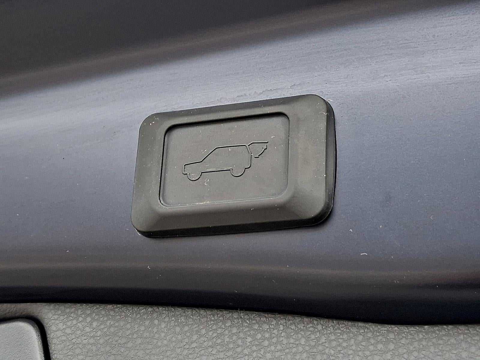 2025 Toyota RAV4 XLE Premium AWD (Natl)