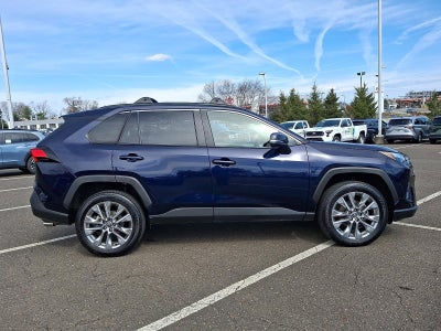 2025 Toyota RAV4 XLE Premium AWD (Natl)