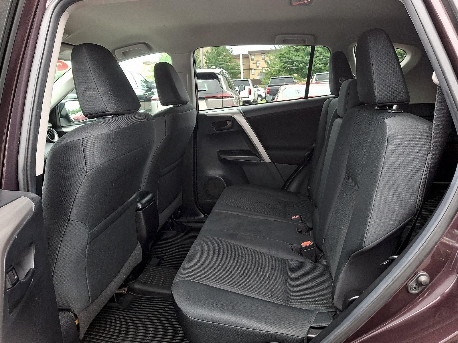2018 Toyota RAV4 LE AWD (Natl)