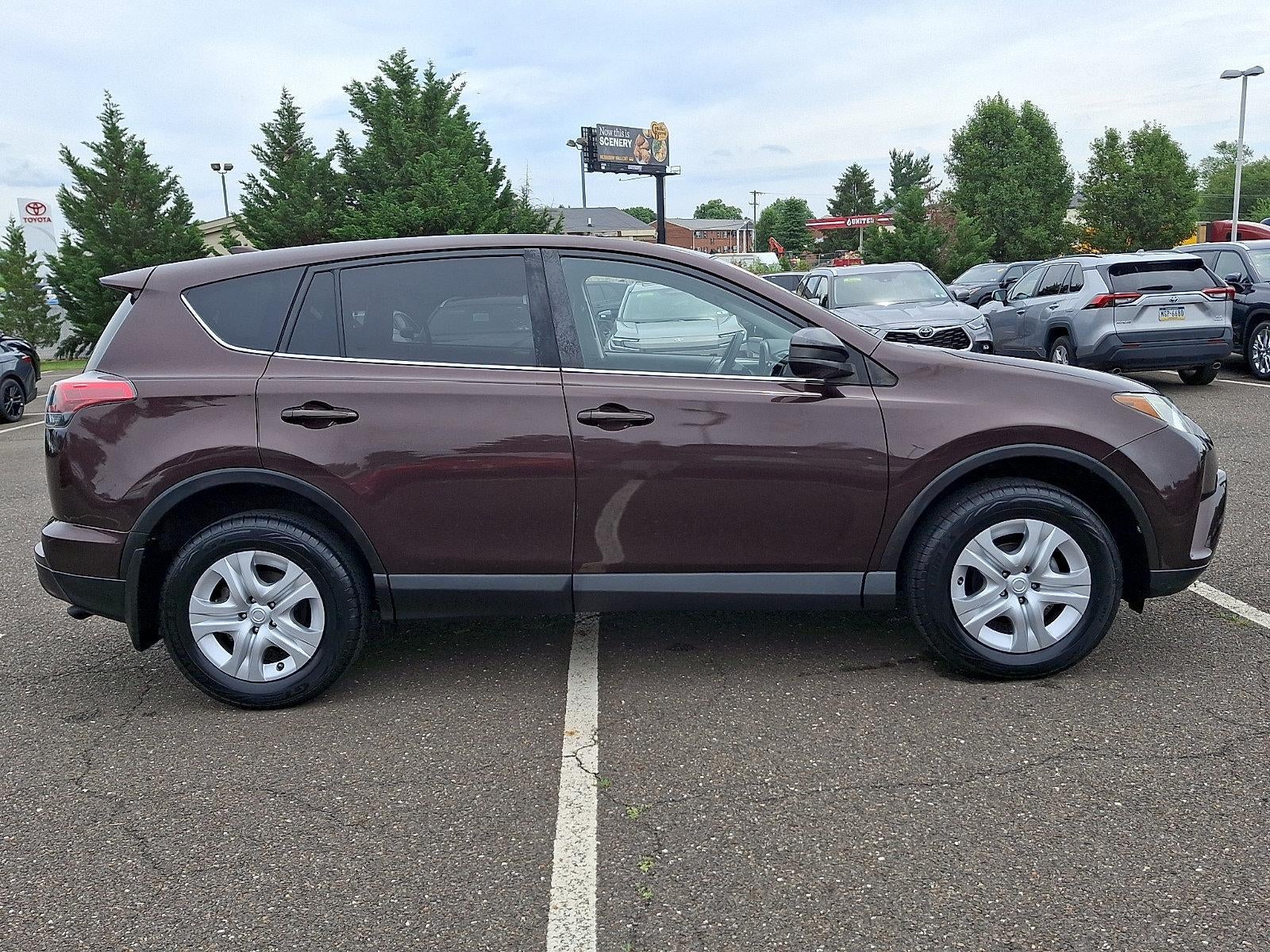 2018 Toyota RAV4 LE AWD (Natl)