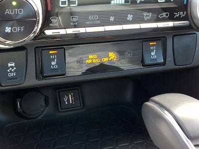 2025 Toyota RAV4 Hybrid XSE AWD (Natl)