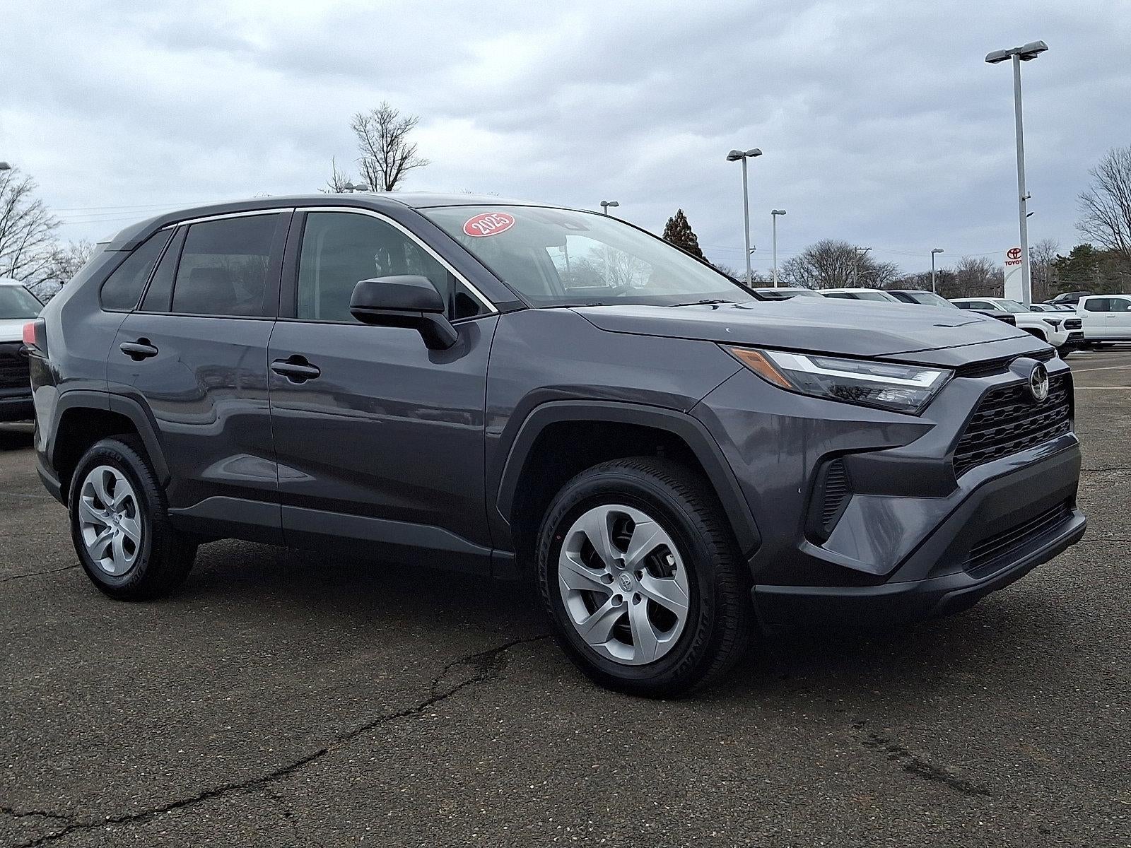 2025 Toyota RAV4 LE AWD (Natl)