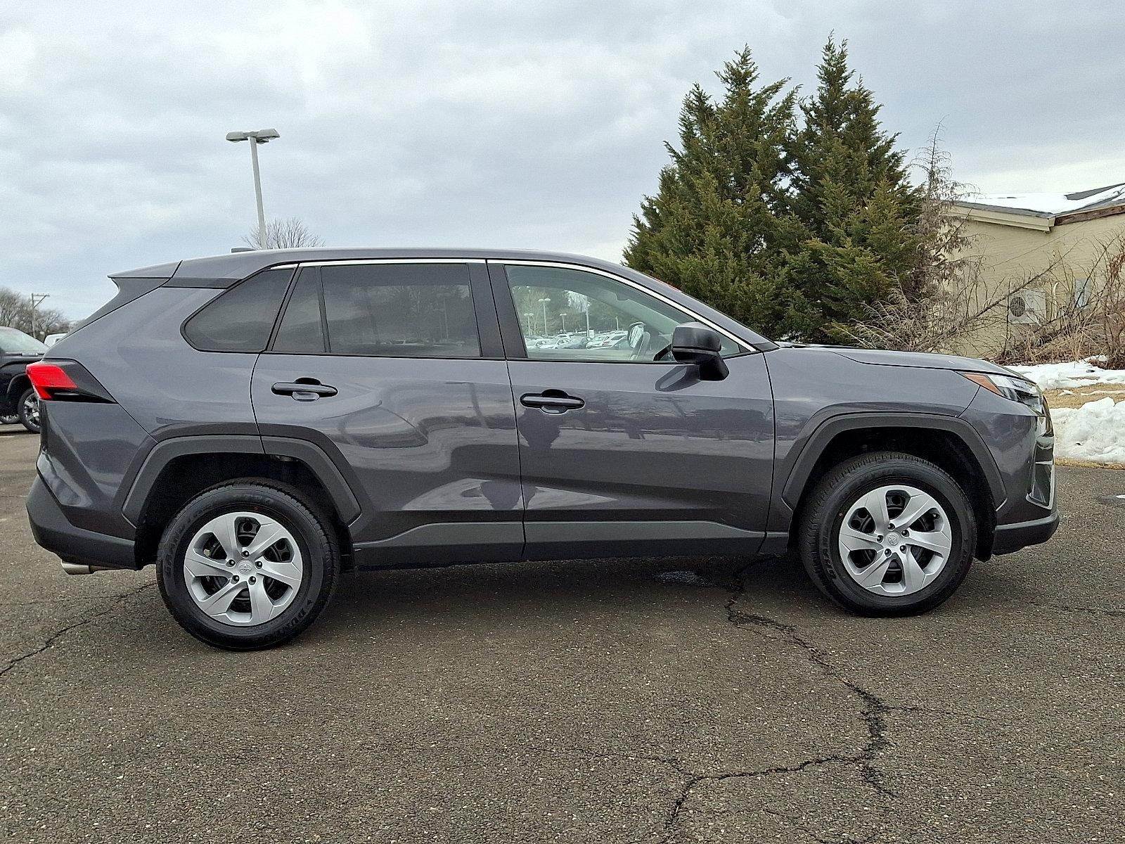 2025 Toyota RAV4 LE AWD (Natl)