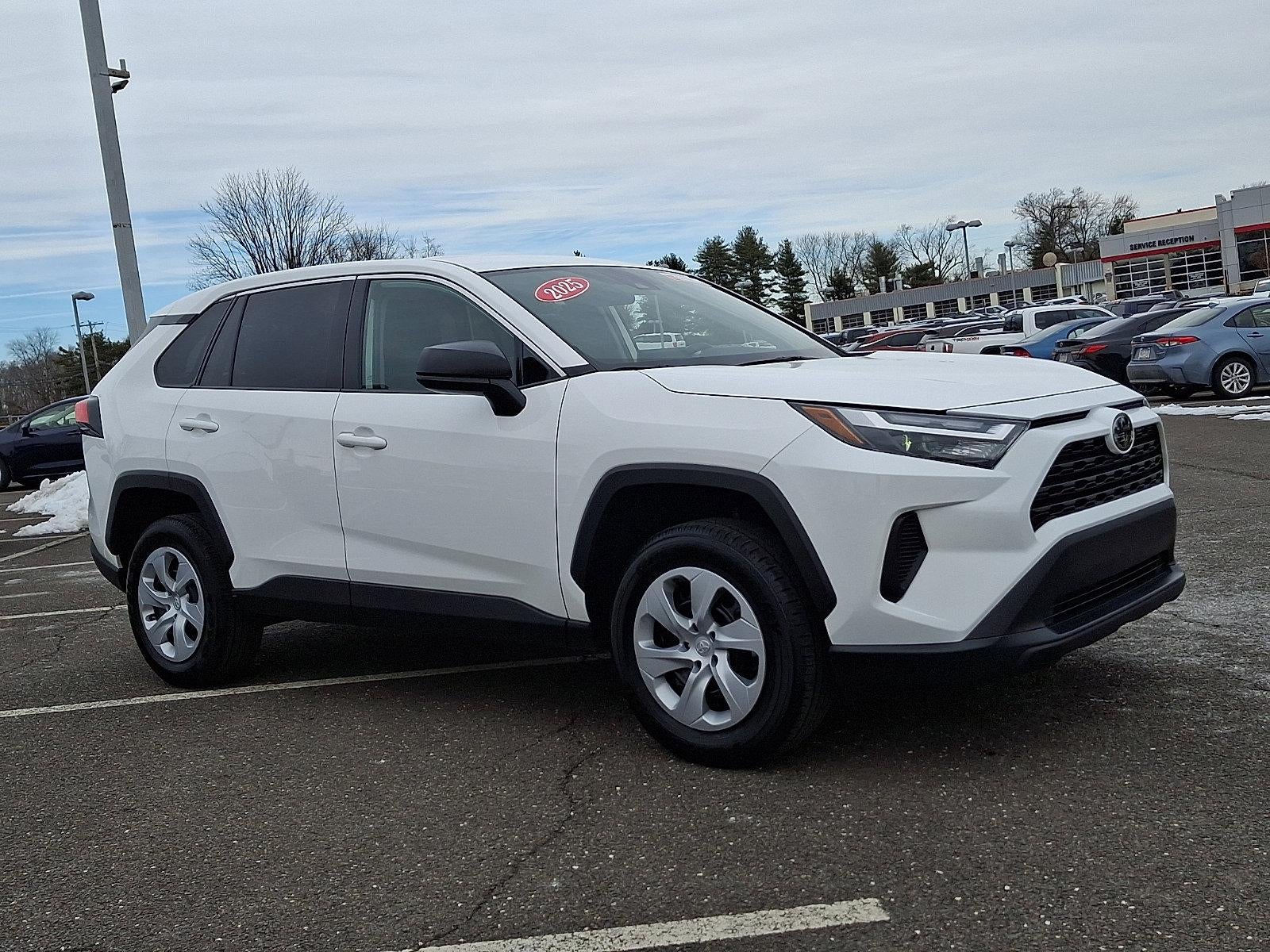 2025 Toyota RAV4 LE AWD (Natl)