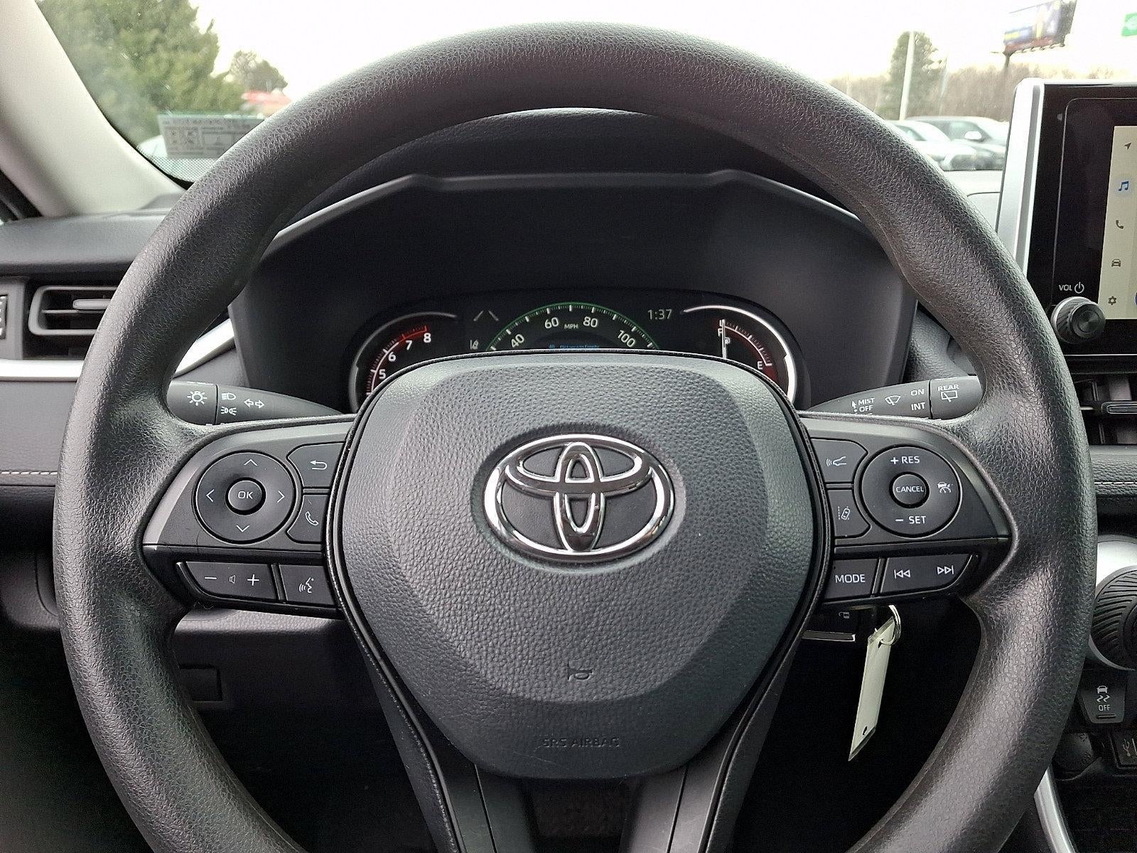 2025 Toyota RAV4 LE AWD (Natl)