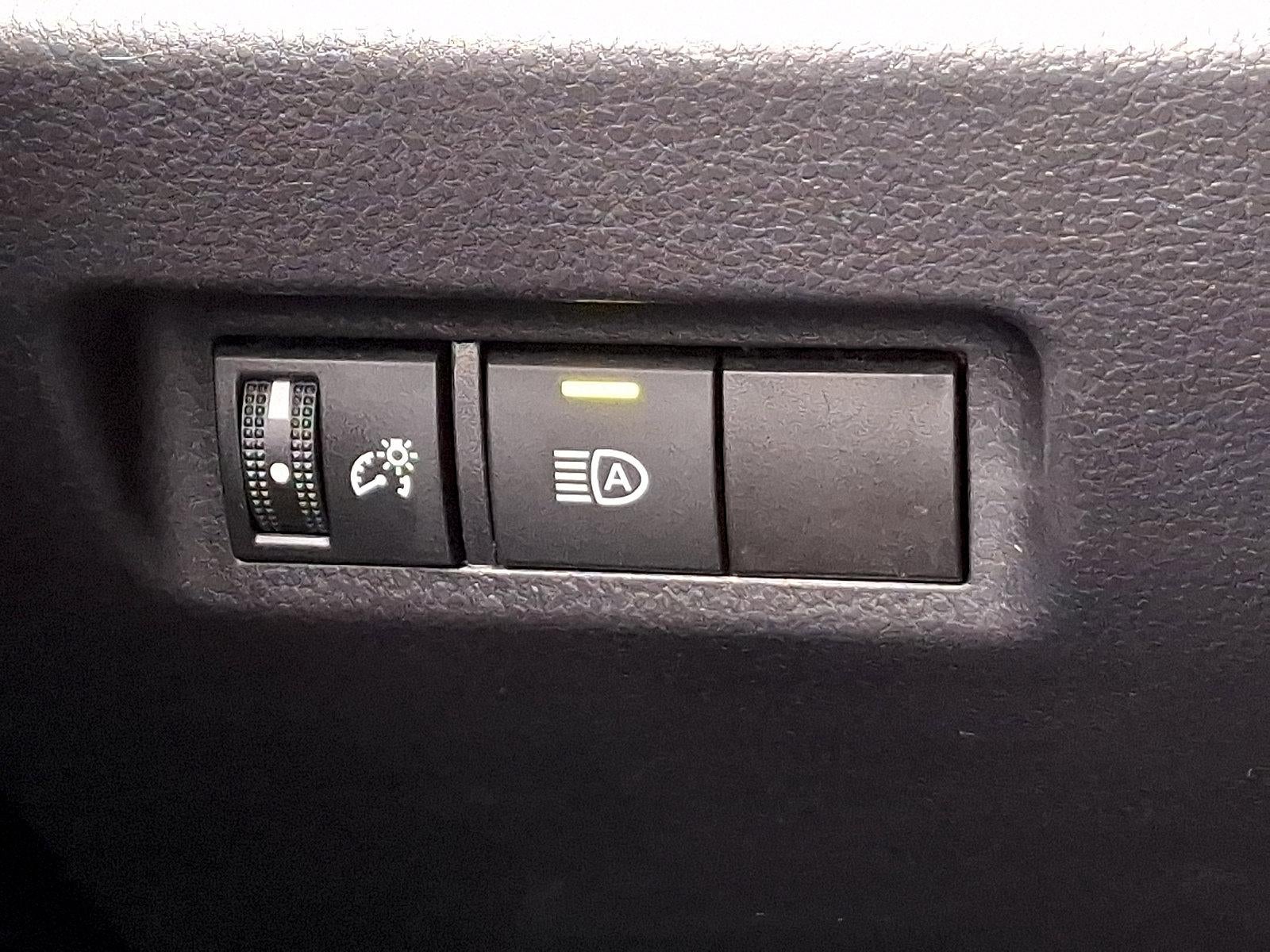 2025 Toyota RAV4 LE AWD (Natl)