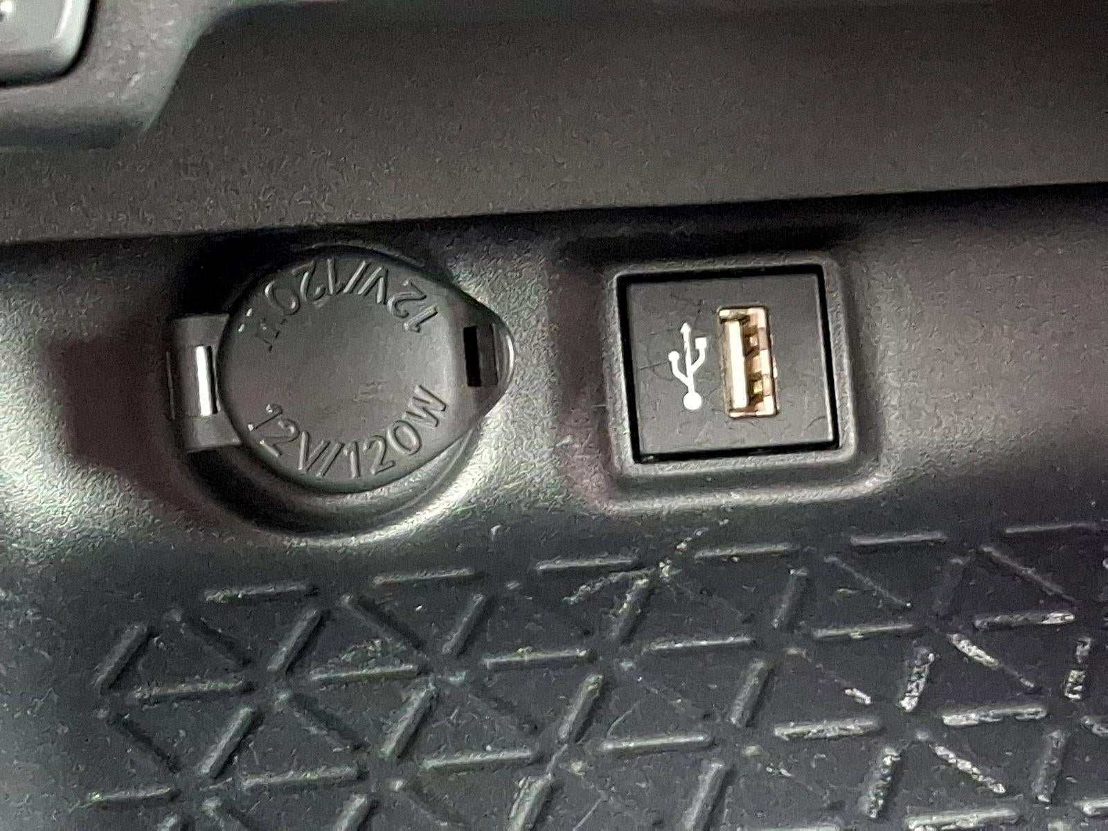 2025 Toyota RAV4 LE AWD (Natl)