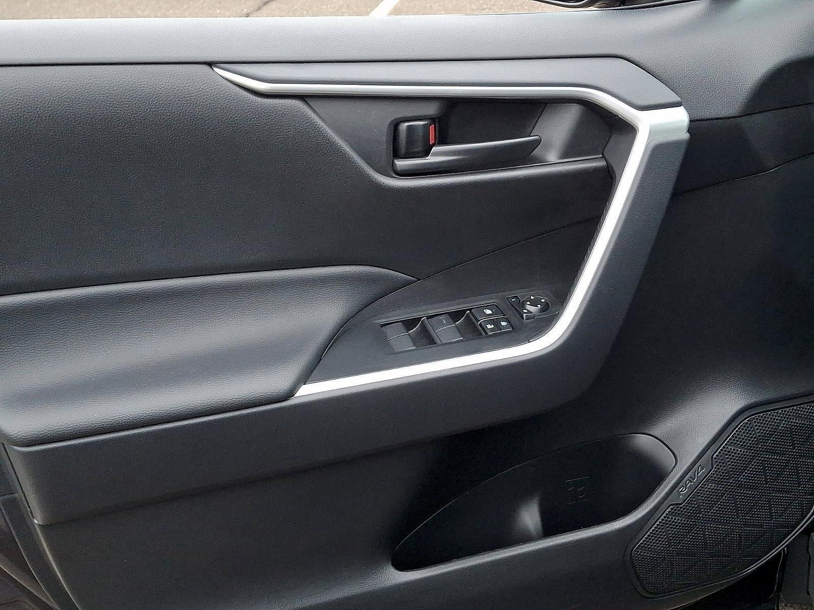 2025 Toyota RAV4 LE AWD (Natl)