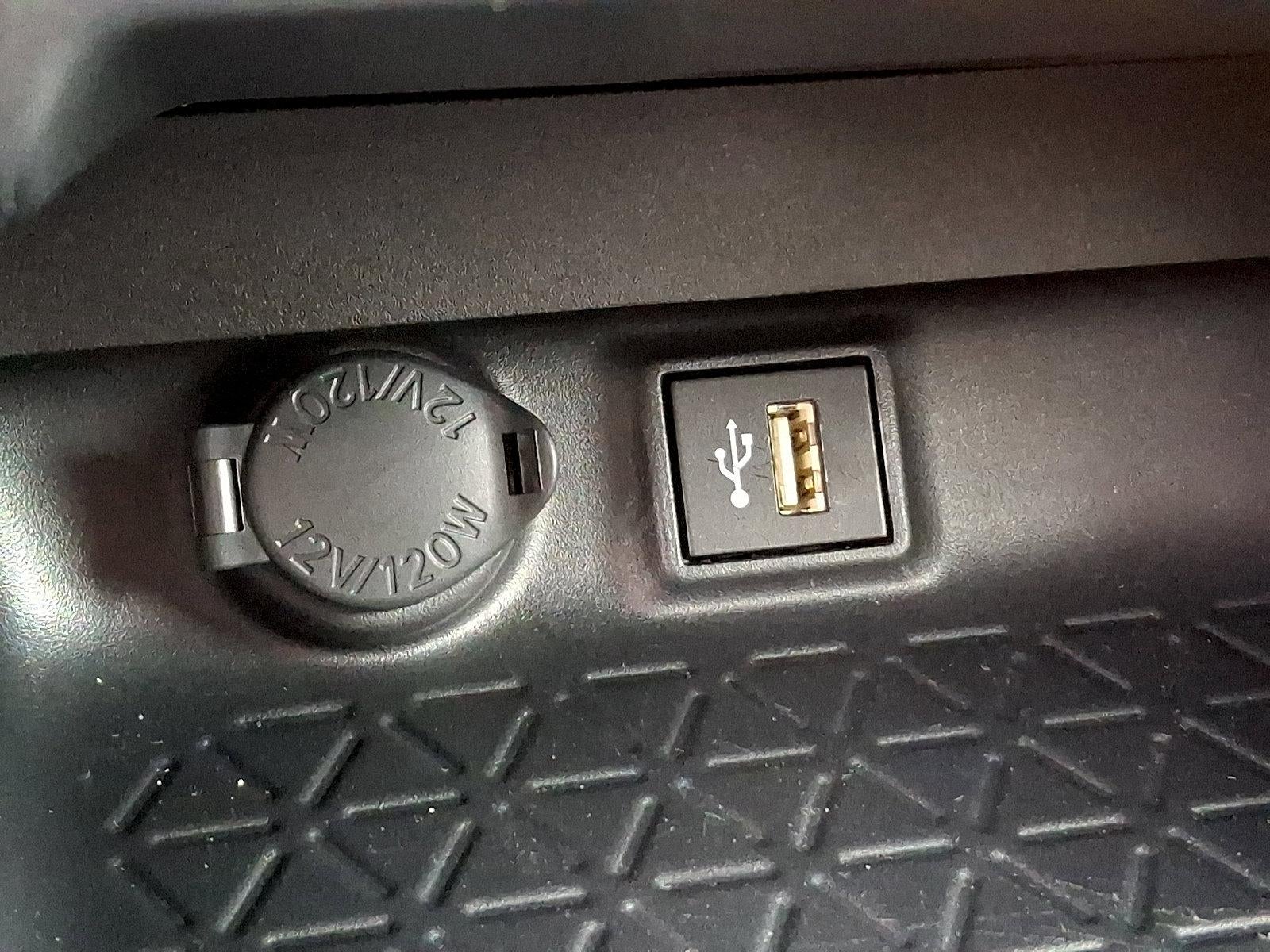 2025 Toyota RAV4 LE AWD (Natl)