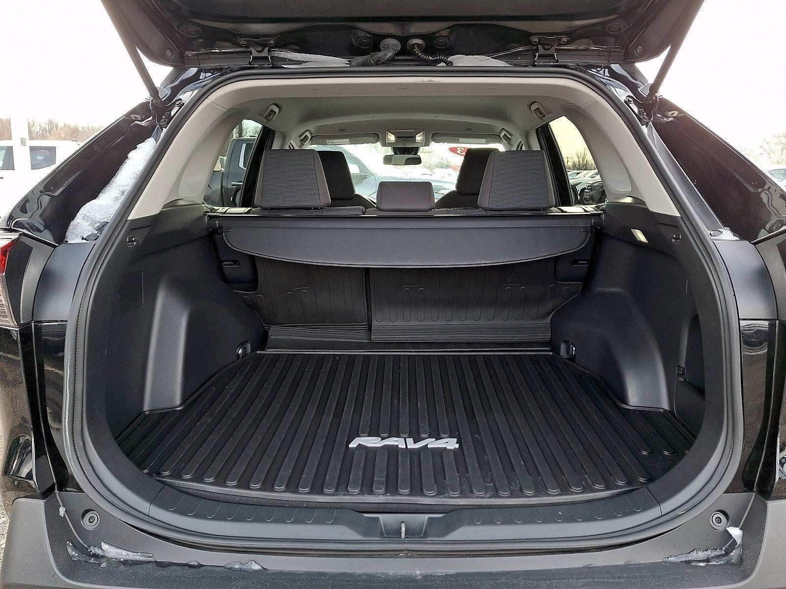 2023 Toyota RAV4 LE AWD (Natl)