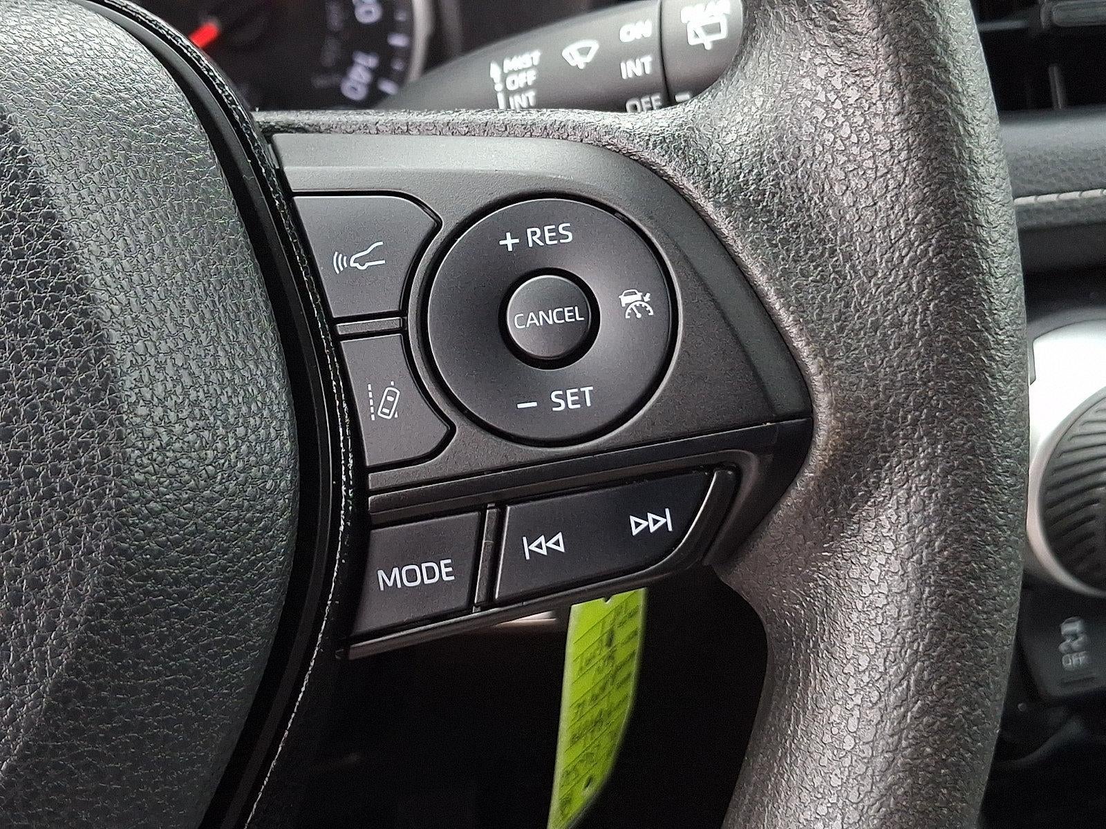 2021 Toyota RAV4 LE FWD (Natl)