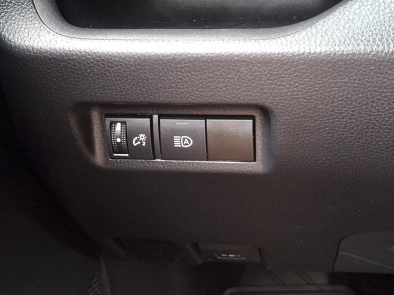 2021 Toyota RAV4 LE FWD (Natl)