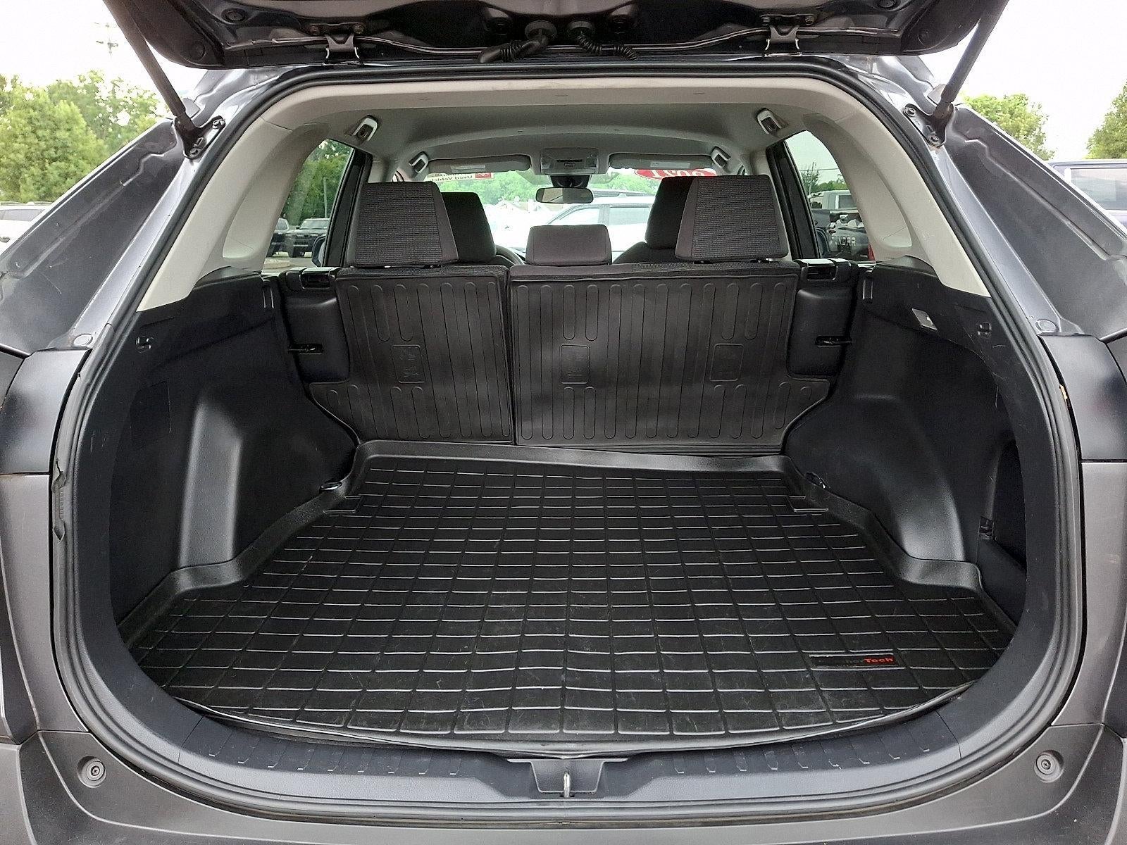 2021 Toyota RAV4 LE FWD (Natl)