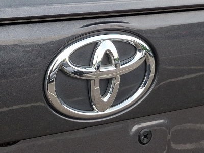 2021 Toyota RAV4 LE FWD (Natl)