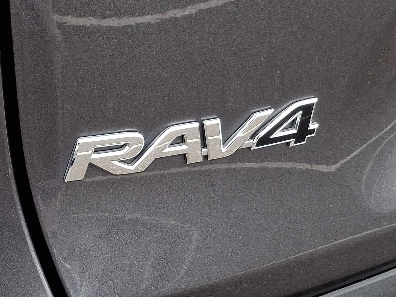 2021 Toyota RAV4 LE FWD (Natl)