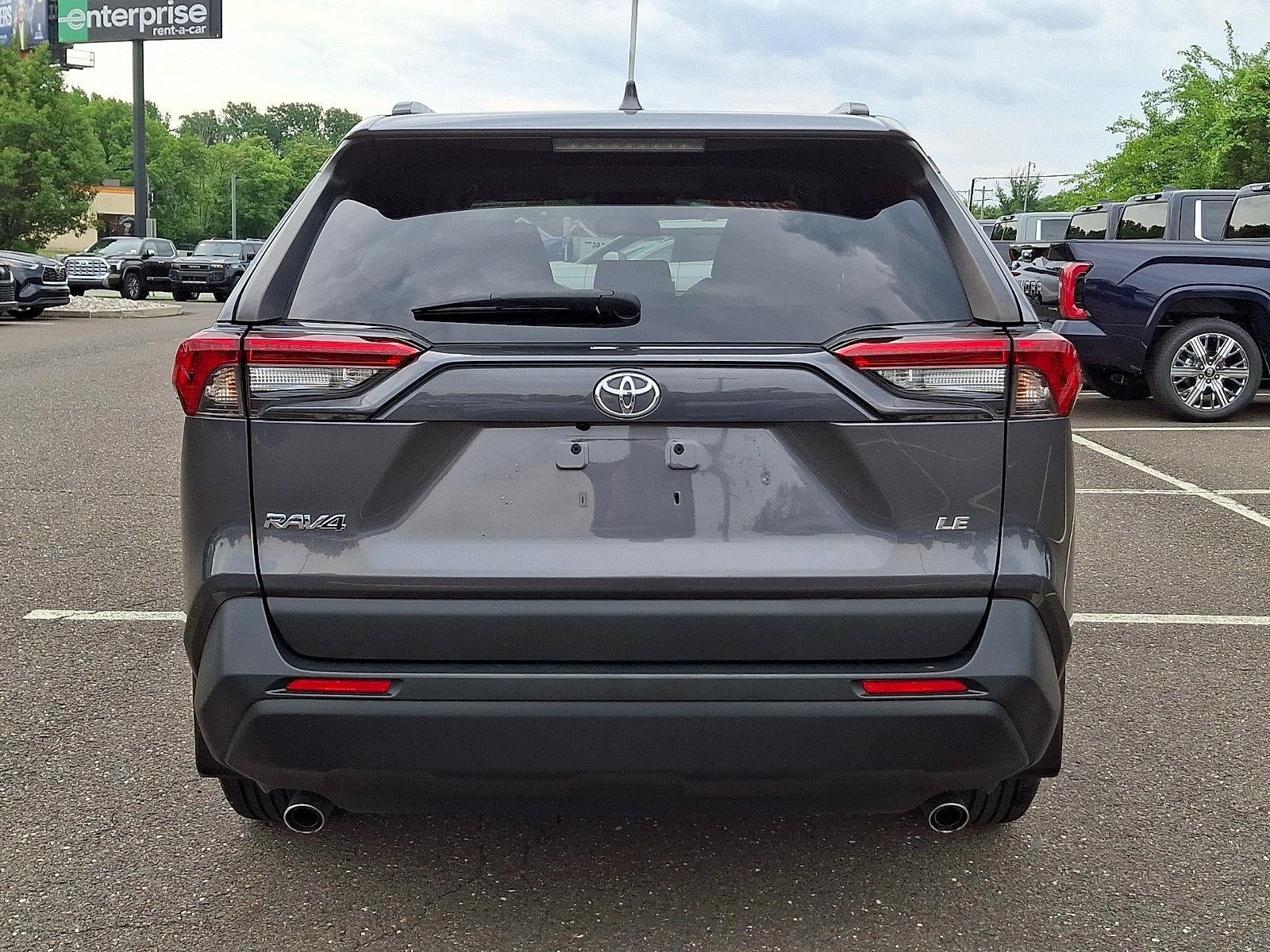 2021 Toyota RAV4 LE FWD (Natl)