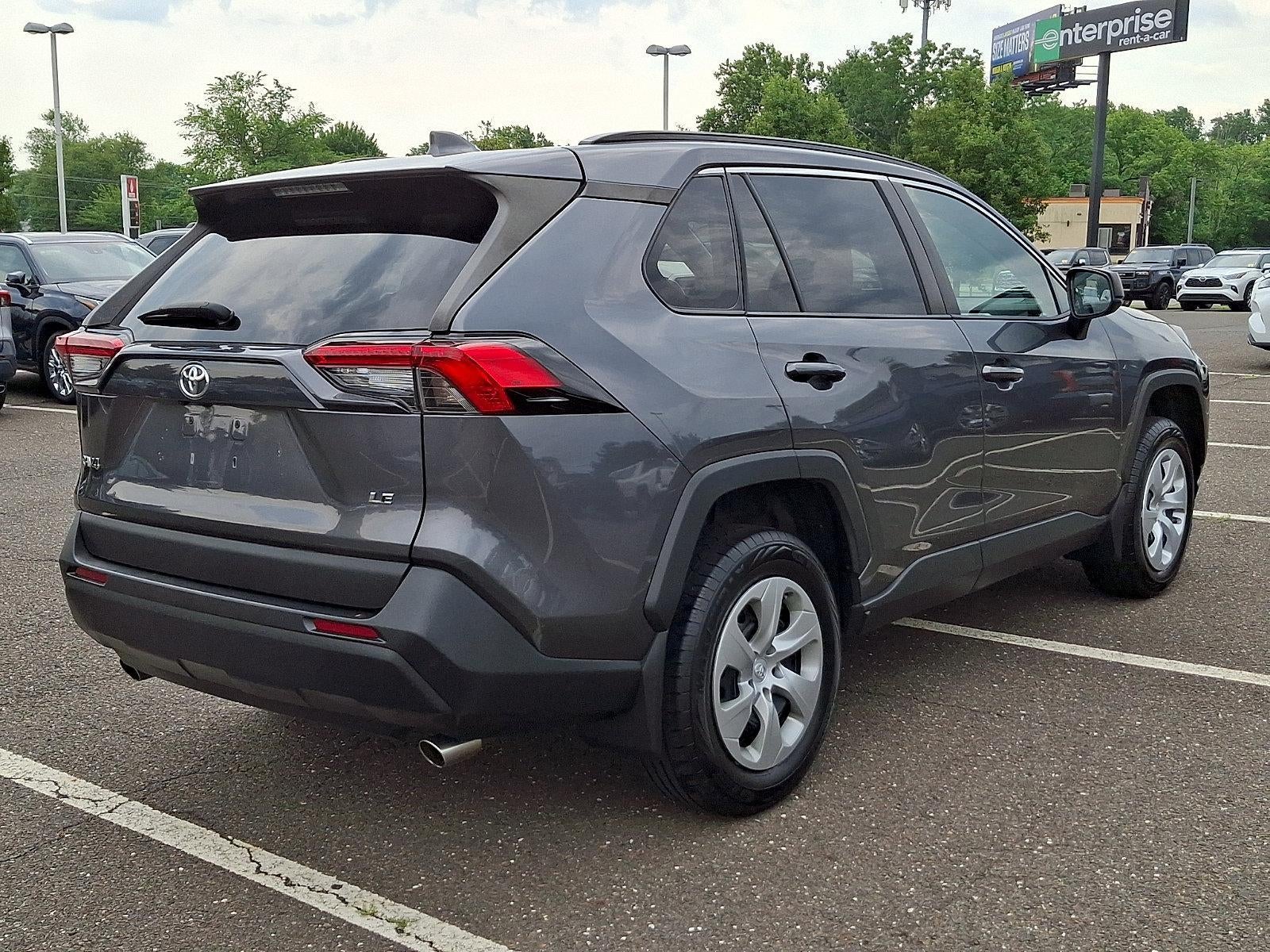 2021 Toyota RAV4 LE FWD (Natl)