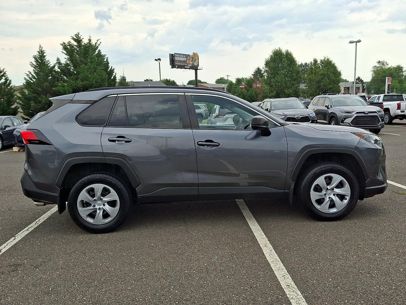 2021 Toyota RAV4 LE FWD (Natl)