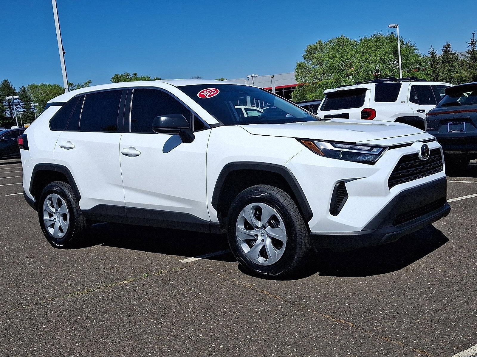 2023 Toyota RAV4 LE FWD (GS)