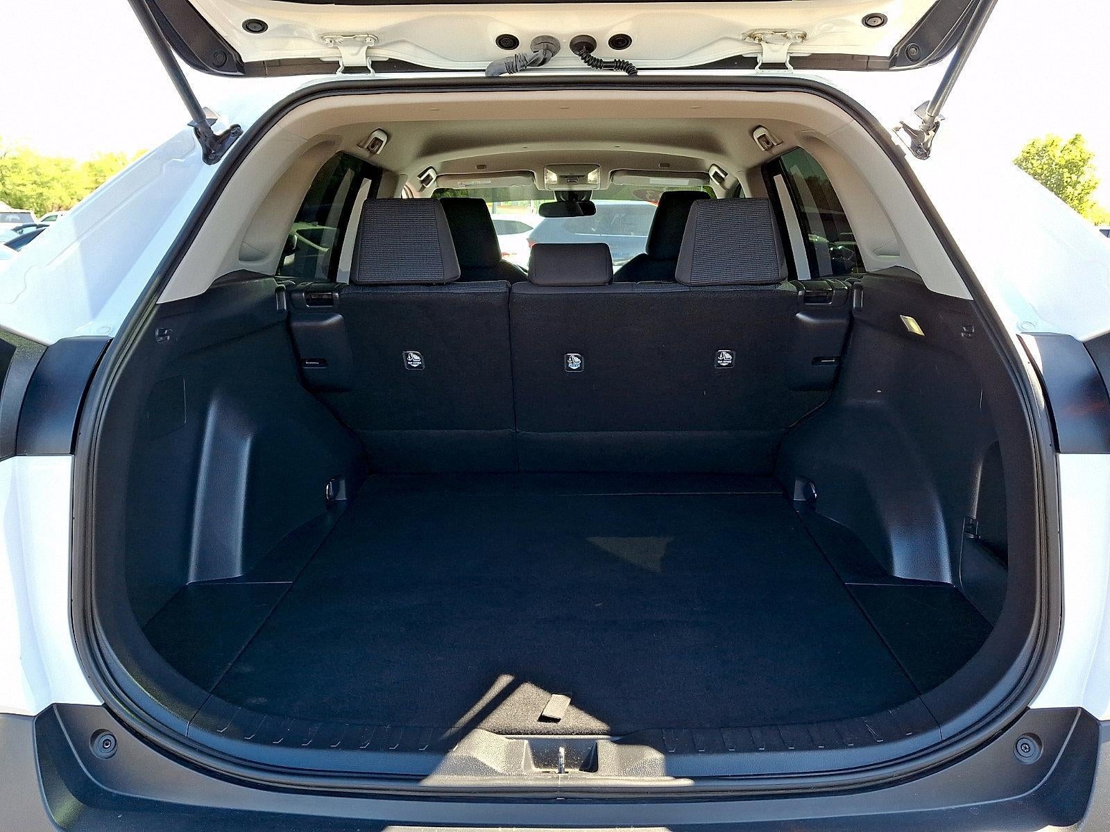 2023 Toyota RAV4 LE FWD (GS)
