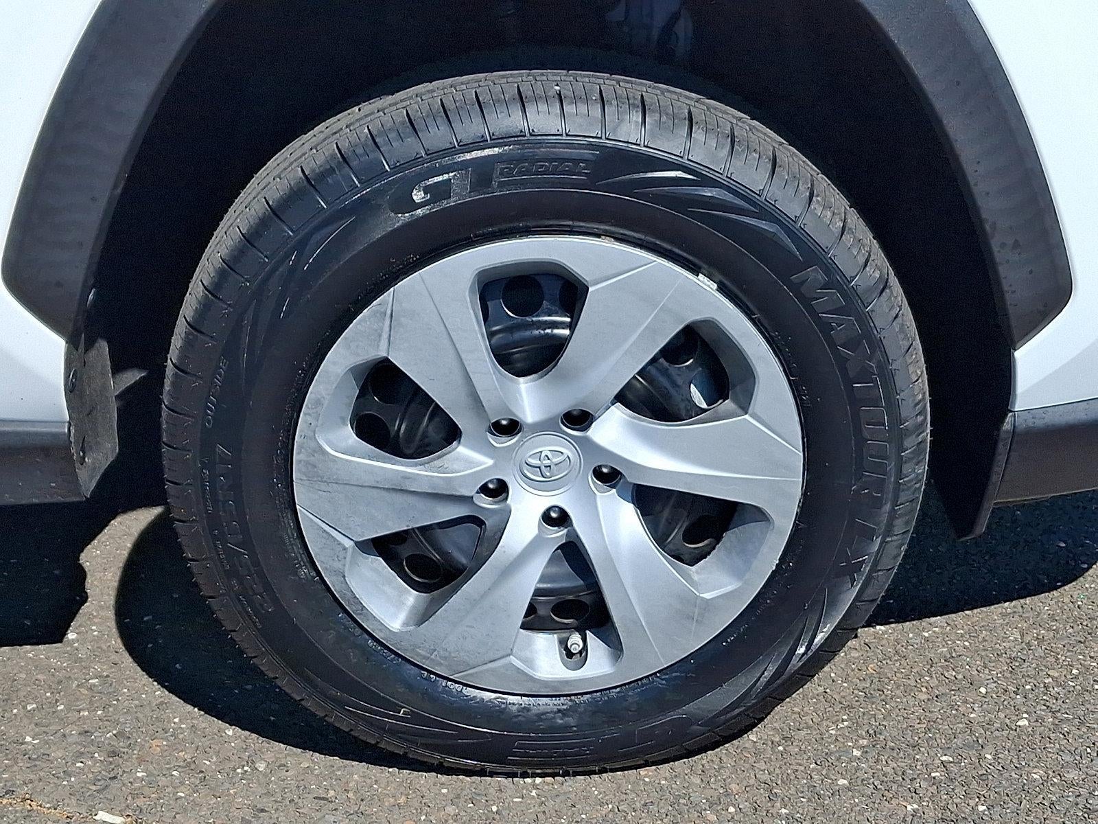 2023 Toyota RAV4 LE FWD (GS)