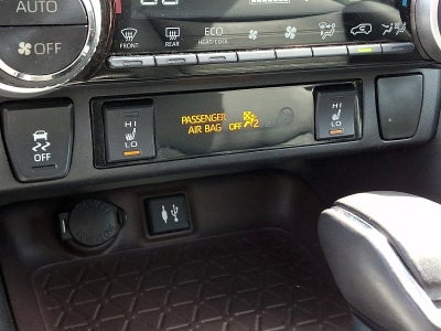 2019 Toyota RAV4 Limited AWD (Natl)